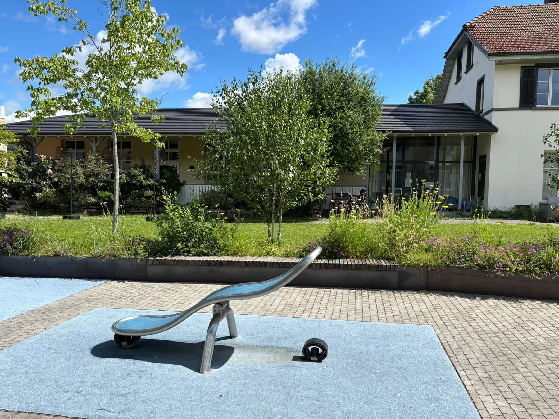 Das Haus des Kafi Mia mit Garten und Spielplatz
